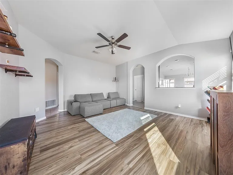 137 Hematite Ln — Photo 4