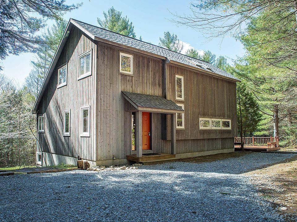 1st image of 14 Adirondack Ct