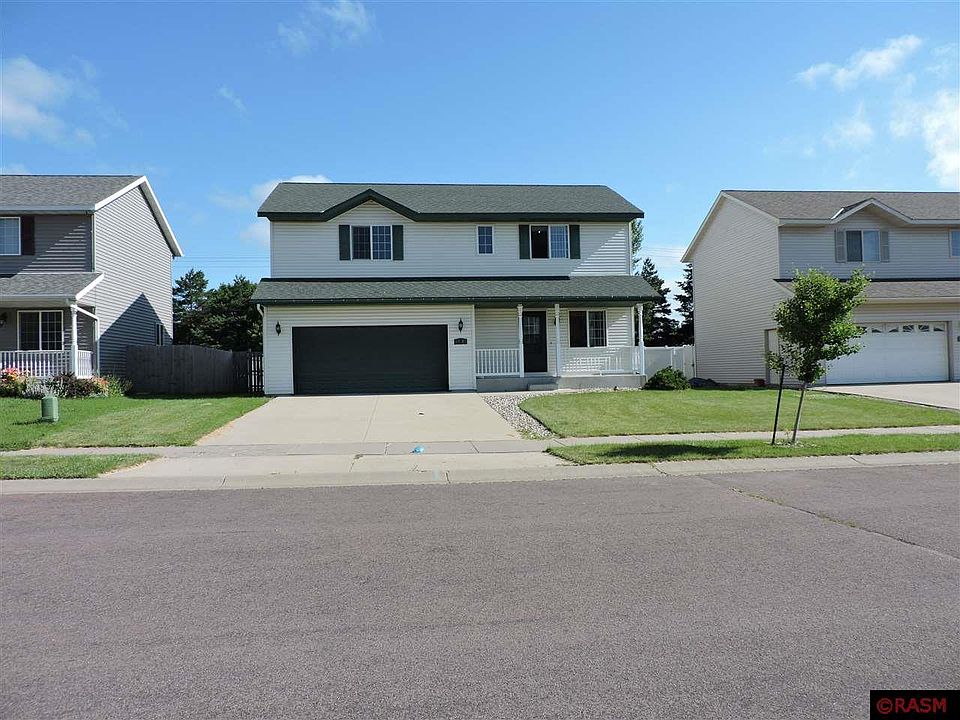 1st image of 144 Savannah Ct