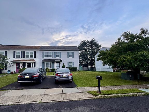 2nd image of 2519 Sharon Ct