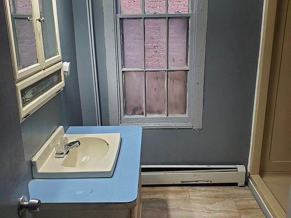 5th image of 892 River St #1