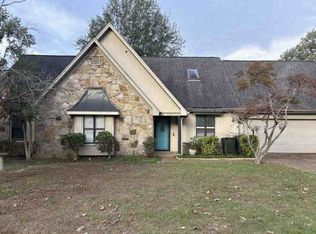 2339 W Lake Oaks Dr, Bartlett, TN 38134