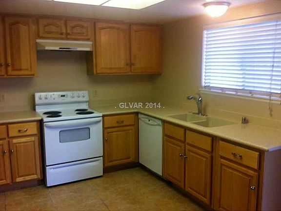 2nd image of 3578 Wayne Cir