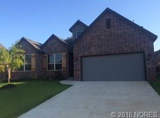 3809 W Utica St, Broken Arrow, OK 74011
