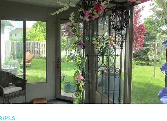 5th image of 1565 Gardeau Ct
