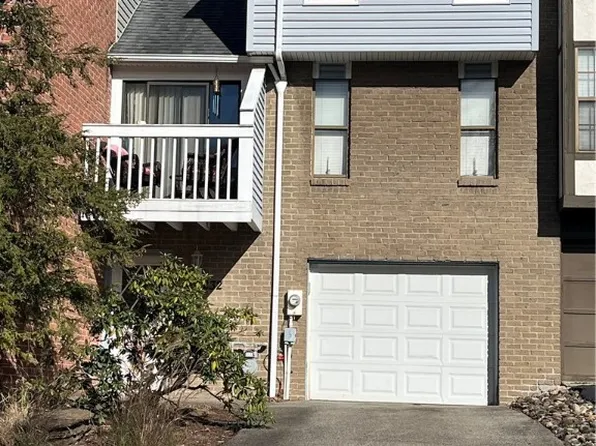 232 Timber Dr, Trafford, PA 15085