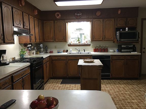 2nd image of 6835 Village Dr