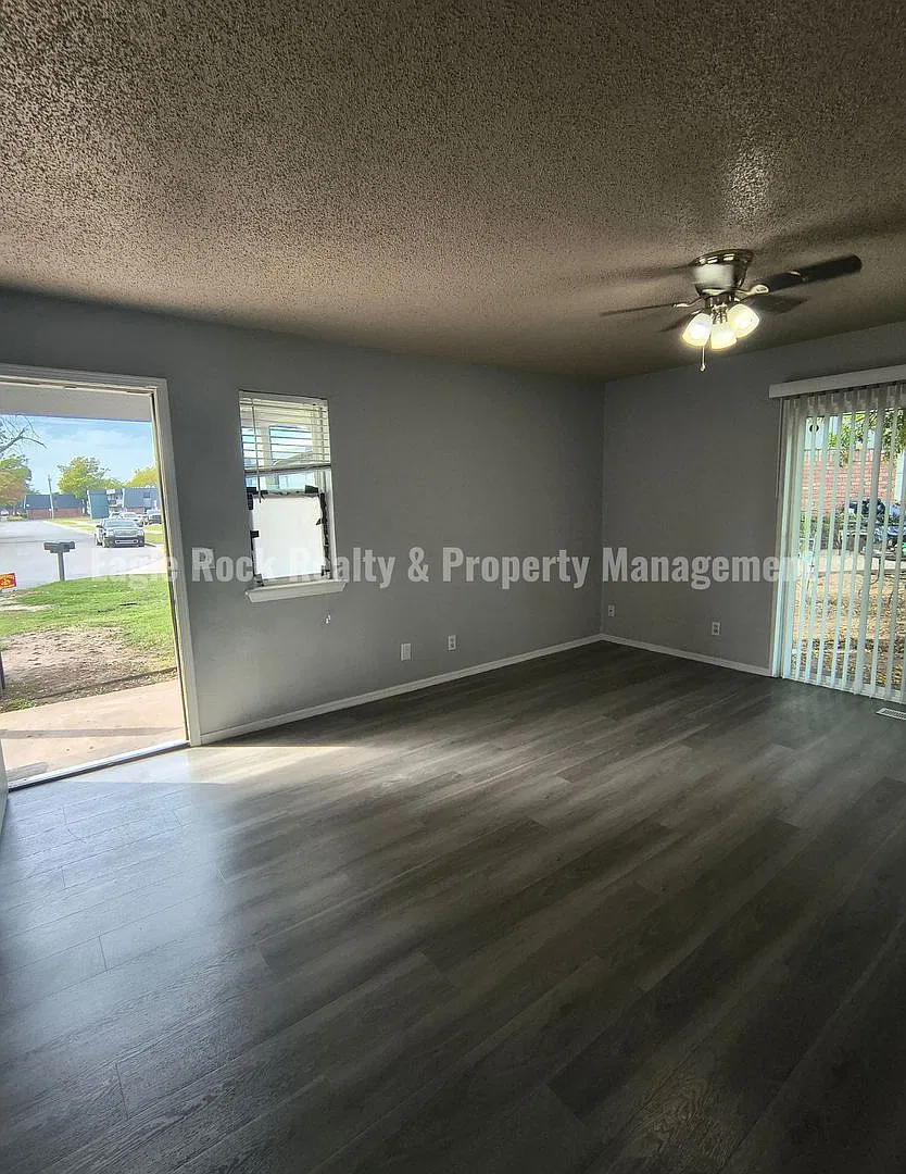 East Tulsa Duplex Unit for Rent (2 beds & 1.5 baths) — Photo 3