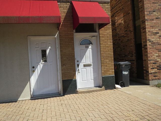 2nd image of 118 E Jefferson St