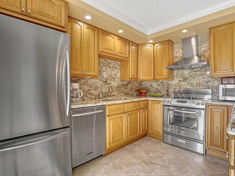131 Ocean Cove Dr — Photo 4