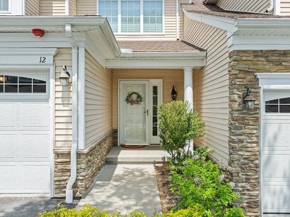12 Bowood Ln #36, Marlborough, MA 01752