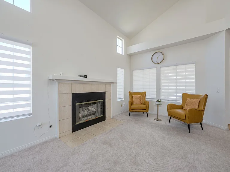 1011 S Mountcrest Ct — Photo 5
