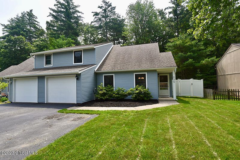 2nd image of 230 Thimbleberry Road