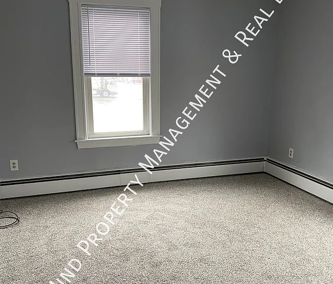 291 Pulaski Blvd #1R — Photo 3