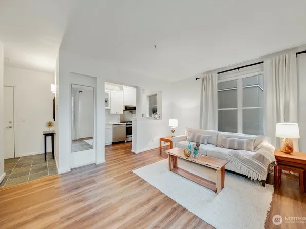 10042 Main Street #203, Bellevue, WA 98004