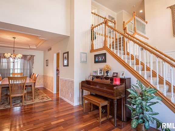 4th image of 2404 W Monica Dr