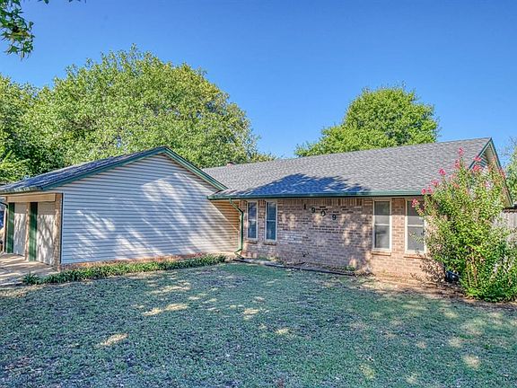 4th image of 1909 Rolling Stone Dr