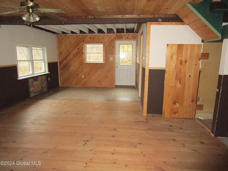 4th image of 13 Callahan Lane