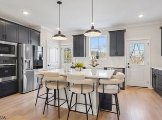 41 Kelly Ln, Wharton, NJ 07885