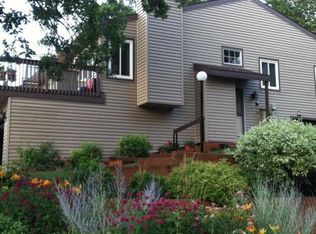 274 River Woods Ln, Burnsville, MN 55337