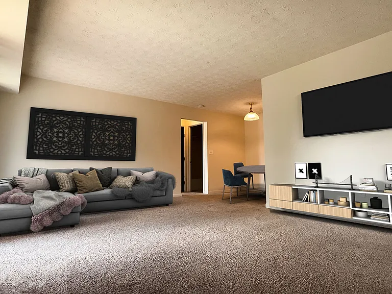 Four Worlds Apartments — Photo 15