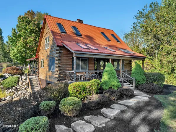 10 Springbrook Road, Troy, NY 12180