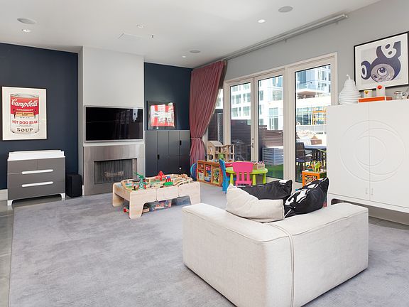 4th image of 300 Beale St APT 607