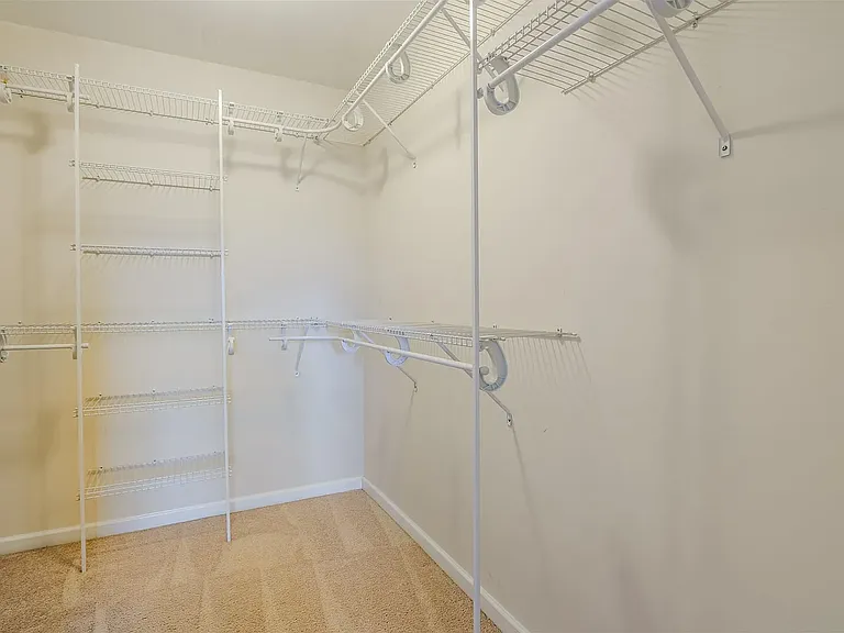 318 Keegan Rock Ct — Photo 23