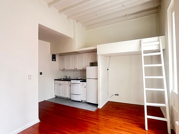 2nd image of 161 E 25th St APT 4C