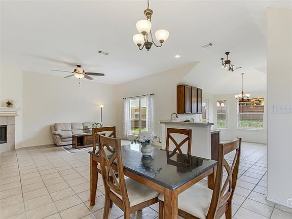 2nd image of 8425 Sonnet Dr