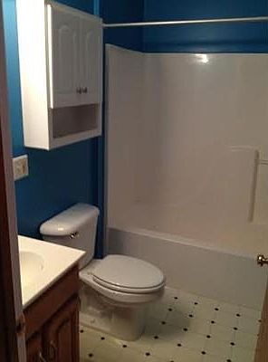 2nd image of 79 Everett St APT 3