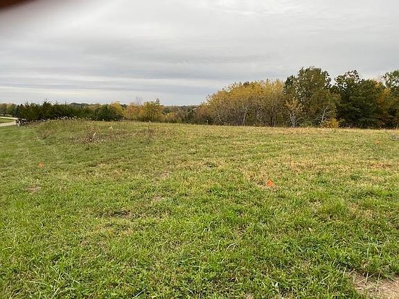 2nd image of 1 Goldenrod Ln
