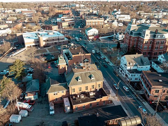 5th image of 49R-51 Lowell St