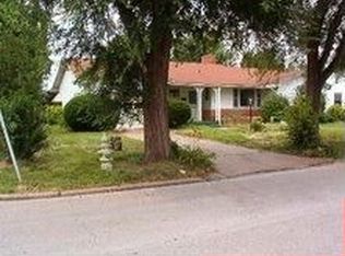 1601 E Latoka St, Springfield, MO 65804