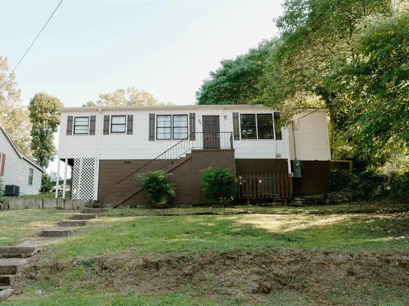 66 Lakeside Dr, Childersburg, AL 35044