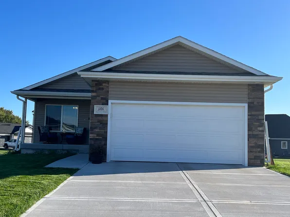 1101 Morrell Ln, Hastings, NE 68901