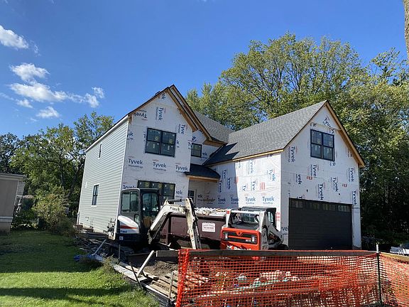 2nd image of 210 N Glade Ave