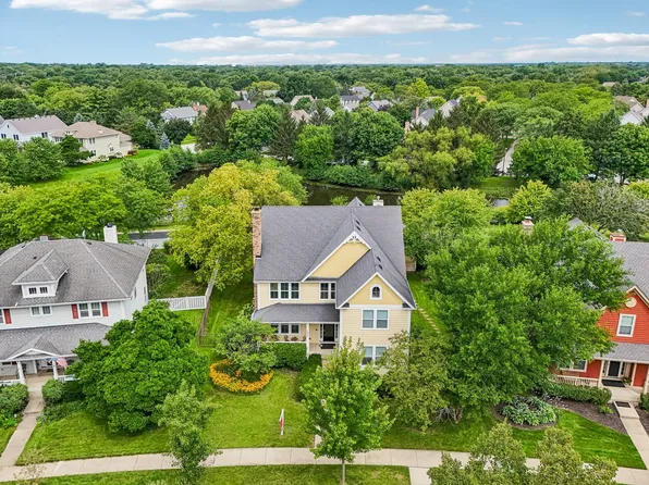 152 Ranney Ave, Vernon Hills, IL 60061