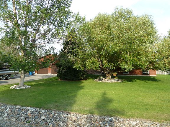 2nd image of 350 Sacajawea Peak Dr