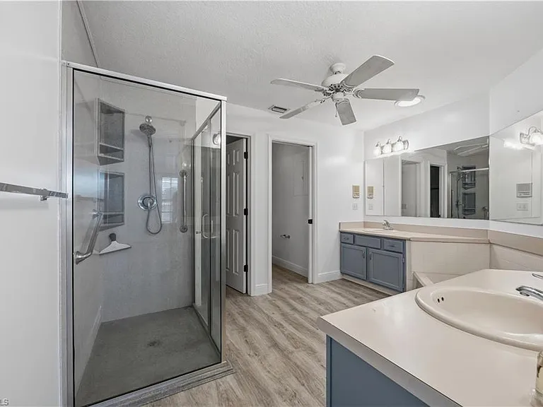6654 Tannin Ln #B — Photo 14