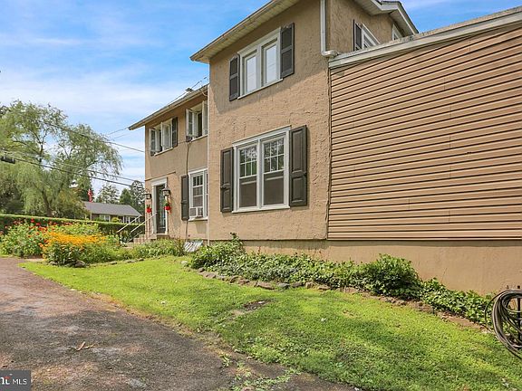 3rd image of 6 Perkiomen Ave