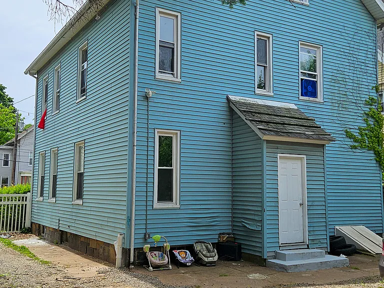 5 Gilbert Ave #2 — Photo 6