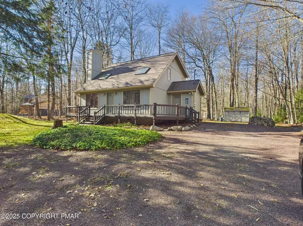 266 King Arthur Rd, Pocono Lake, PA 18347