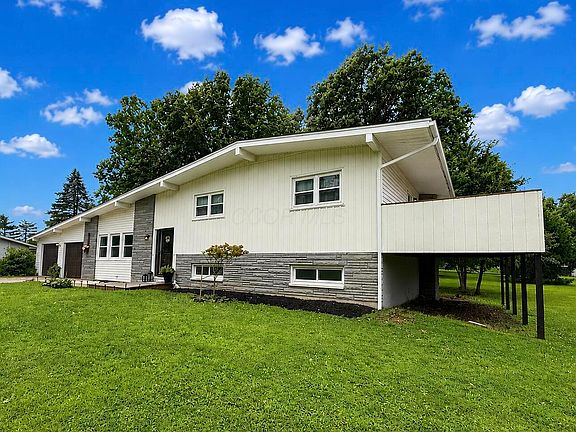 2nd image of 2185 Sunnyhill Dr NE