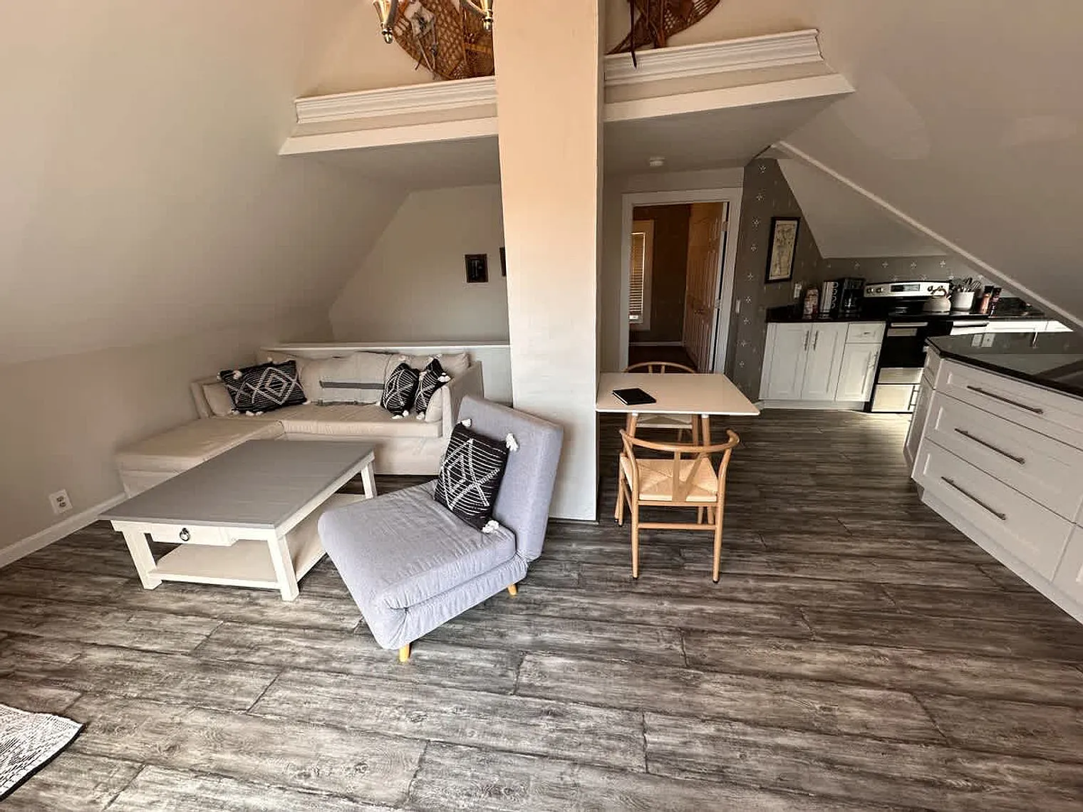 1 bed, 1.0 bath, $2,271 — Photo 1