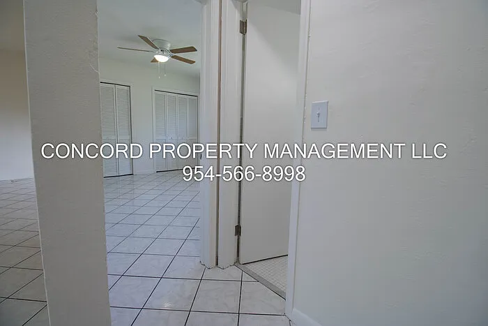 2537 Lincoln St #14 — Photo 9