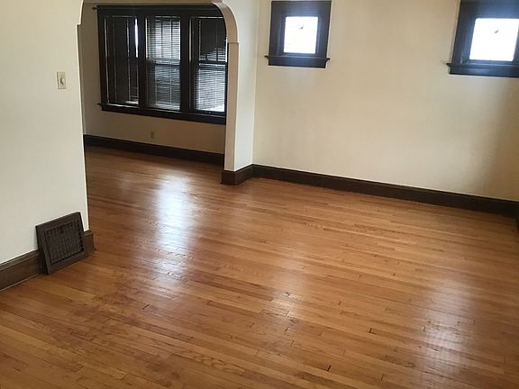 5th image of 1512 S 81st St #1512
