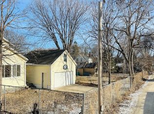 116 13th St NW, Rochester, MN 55901