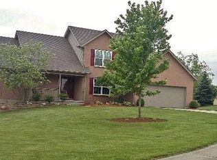 3253 Indian Meadows Dr, Hamilton, OH 45011