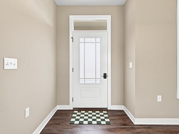 4th image of 4611 Wisteria Way